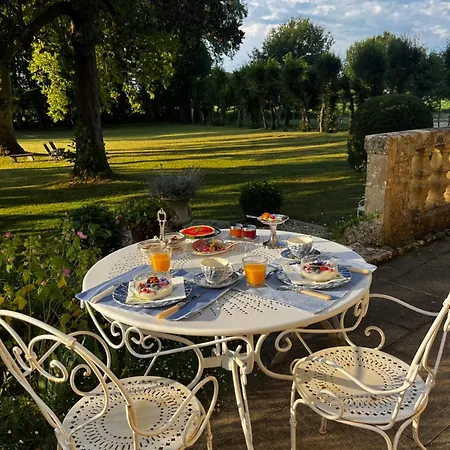 Le Bouquet Bleu Nocleg ze śniadaniem Siorac-en-Périgord